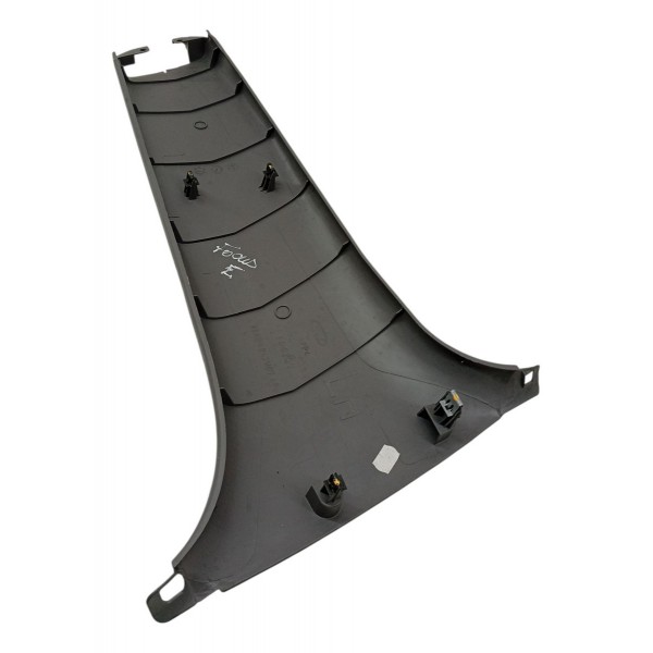 Moldura Coluna Esquerda Ford Focus Sedan 2001 2002 2003 2004 Moldura Coluna Esquerda Ford Focus Sedan 2001 2002 2003 2004