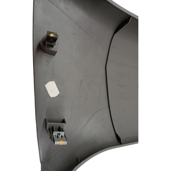 Moldura Coluna Esquerda Ford Focus Sedan 2001 2002 2003 2004 Moldura Coluna Esquerda Ford Focus Sedan 2001 2002 2003 2004