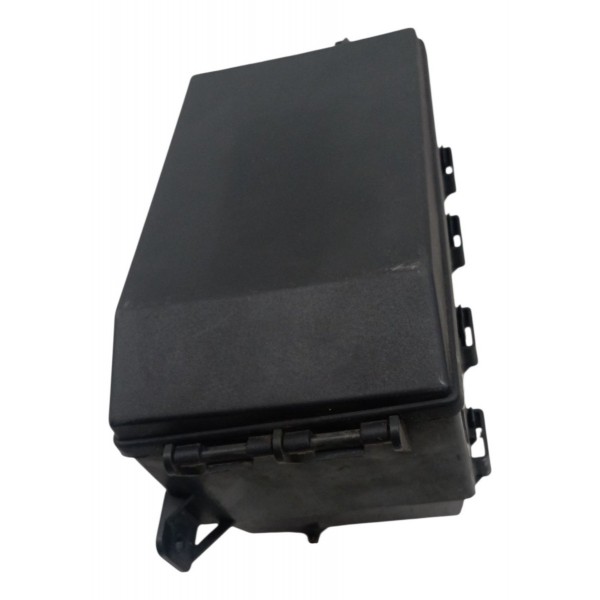 Caixa Fusivel Ford Focus Sedan 2.0 16v Glx 2001 2002 Detalhe Caixa Fusivel Ford Focus Sedan 2.0 16v Glx 2001 2002 Detalhe