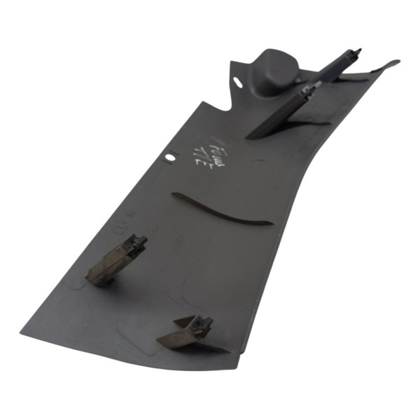 Moldura  Banco Traseiro Esquerdo Ford Focus 2001 2002 2003 - Cinza