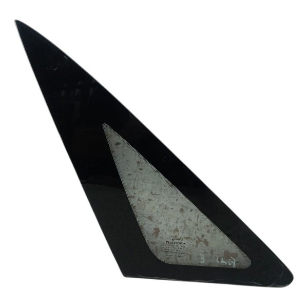 Vidro Fixo Vigia Esquerdo Ford Focus Sedan 2.0 2002 Detalhe Vidro Fixo Vigia Esquerdo Ford Focus Sedan 2.0 2002 Detalhe