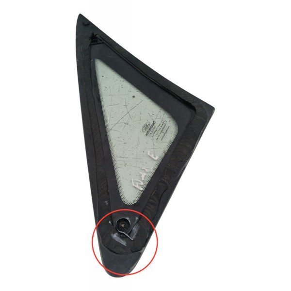 Vidro Fixo Vigia Esquerdo Ford Focus Sedan 2.0 2002 Detalhe Vidro Fixo Vigia Esquerdo Ford Focus Sedan 2.0 2002 Detalhe