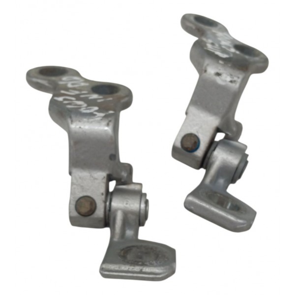 Dobradiça Porta Dianteiro Direito Ford Focus Sedan 2001 2002 Dobradiça Porta Dianteiro Direito Ford Focus Sedan 2001 2002