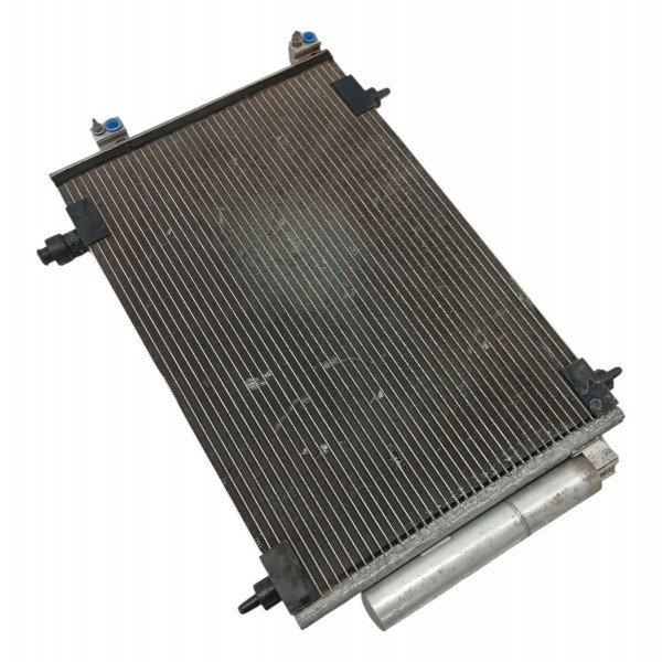 Condensador Ar Condicionado Citroen C4 2.0 2008 Detalhe Condensador Ar Condicionado Citroen C4 2.0 2008 Detalhe