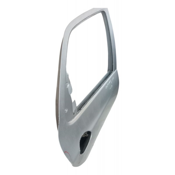 Porta Traseira Direita Chevrolet Celta 4p 2005 2006 Detalhe - Traseira - Direito - Prateado Porta Traseira Direita Chevrolet Celta 4p 2005 2006 Detalhe - Traseira - Direito - Prateado