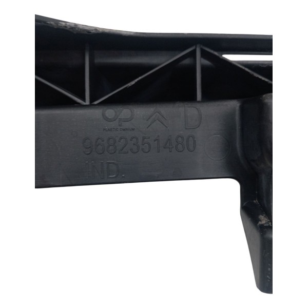 Guia Parachoque Dianteiro Direito Citroen C4 Pallas 2008