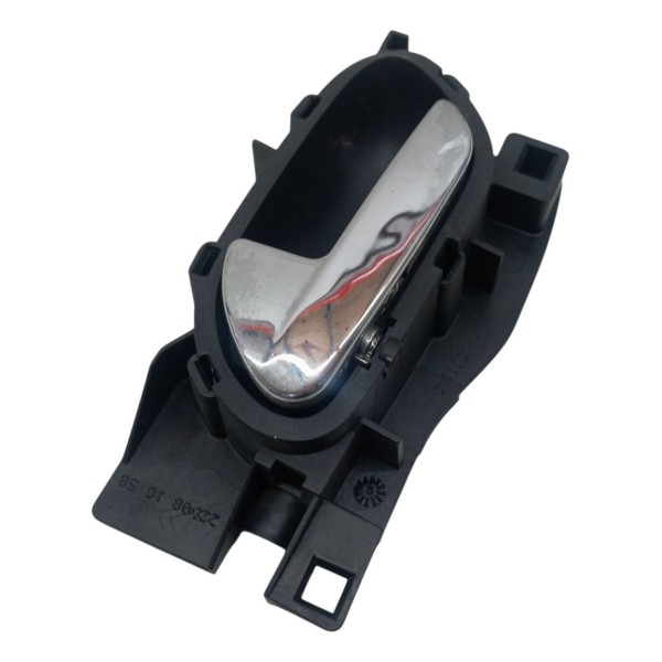 Maçaneta Interna Traseira Esquerda Citroen C4 Pallas 2008 - Prateado - Traseira