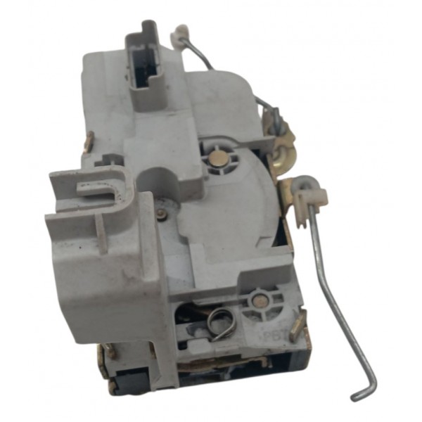 Fechadura Porta Dianteira Esquerda Peugeot 307 1.6 2005 2006