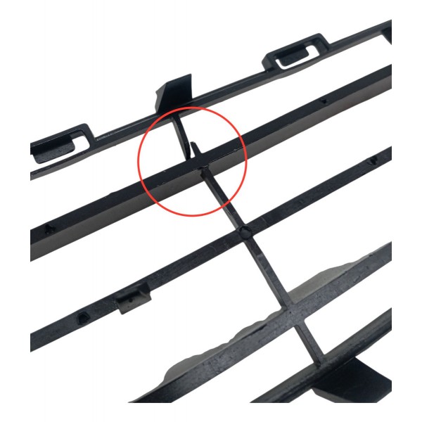 Grade Inferior Parachoque Dianteira Citroen C5 2003 Detalhe