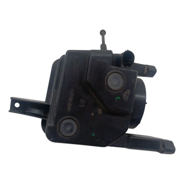 Farol Auxiliar Neblina Esquerdo Gm Zafira 2006 2007 Detalhe