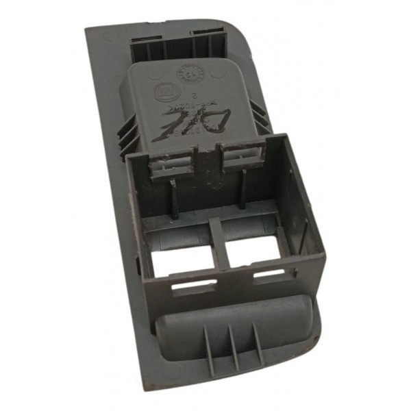 Moldura Botão Vidro Dianteiro Esquerdo Fiat Palio 2014 2015