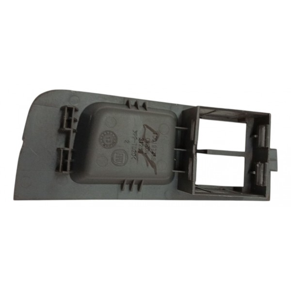 Moldura Botão Vidro Dianteiro Esquerdo Fiat Palio 2014 2015