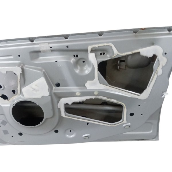 Porta Dianteira Direita Ford Fiesta 4p 2012 2013 Detalhe Direito Prateado Dianteira