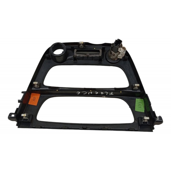 Moldura Painel Central Rádio Acendedor Renault Fluence 2011