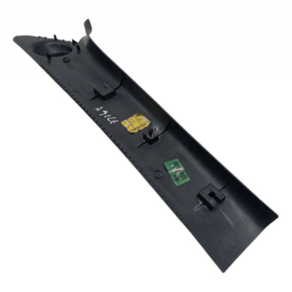 Moldura Coluna Parabrisa Direita Gm Agile Montana 2010