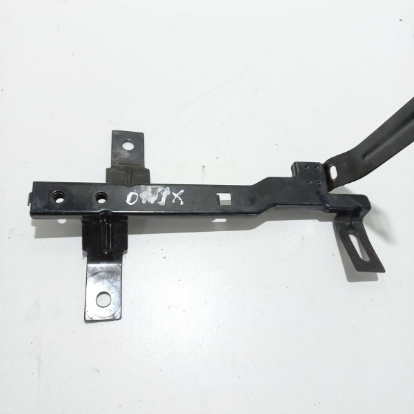 Suporte Trava Caixa Bateria Chevrolet Onix 2019