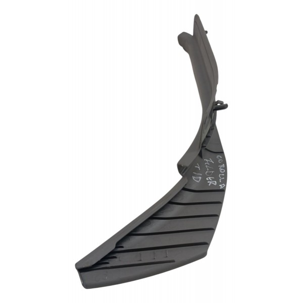 Acabamento Dianteiro Esquerdo Toyota Fielder 1.8 2006