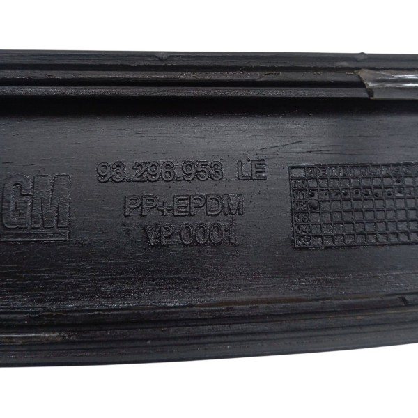 Friso Moldura Lateral Traseira Esquerdo Chevrolet Celta 2002