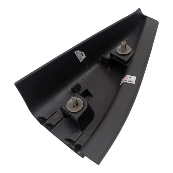 Acabamento Porta Traseira Esquerda Gm Spin 2013 Detalhe