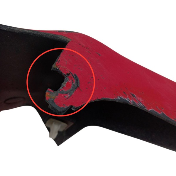 Acabamento Spoiler Dianteiro Direito Chery Qq 2011 Detalhe Vermelho