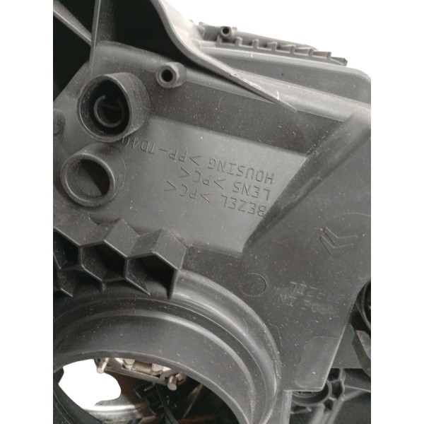 Farol Direito Citroën C3 Tendence 2013 2014 2015 Detalhe Direito/passageiro