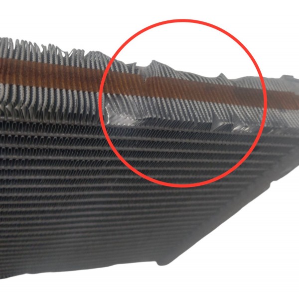 Radiador Ar Quente Nissan Versa 1.6 2016 2017 2018 Detalhe