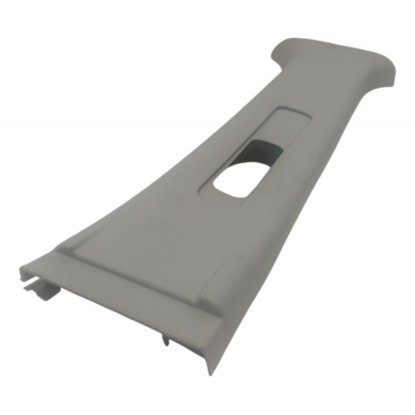 Acabamento Superior Coluna Direita Nissan Versa 2018 Detalhe