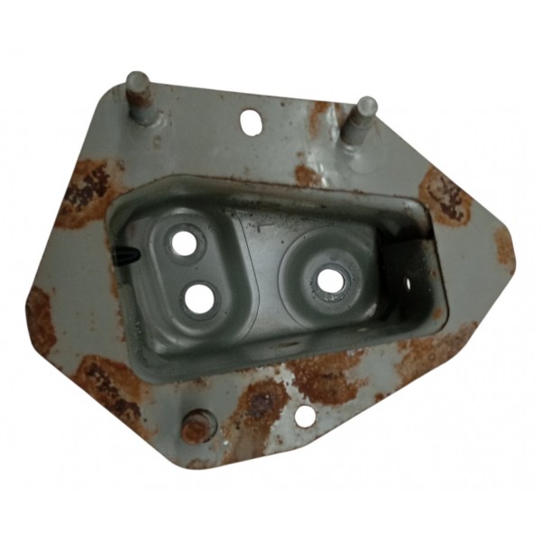 Suporte Esquerda Alma Parachoque Nissan Versa 2017 2018 2019