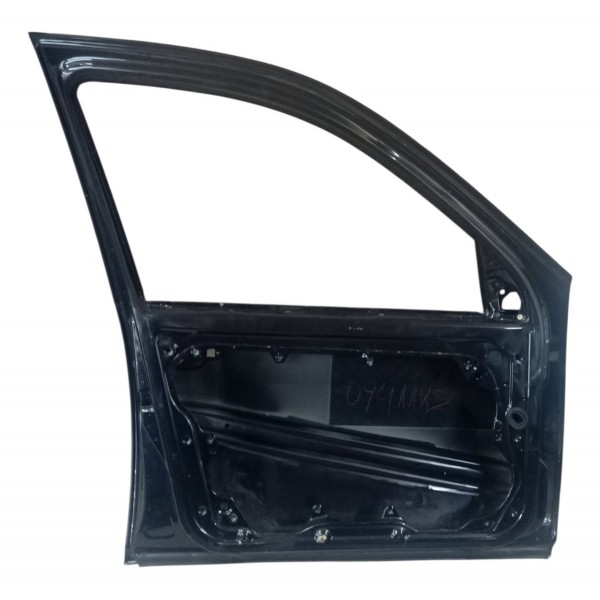 Porta Dianteira Esquerda Volkswagen Golf 2.0 4p 2001 Detalhe Dianteira Esquerdo