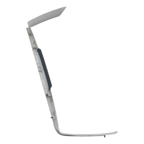 Acabamento Tampa Traseira Volkswagen Golf 2.0 2001 Detalhe