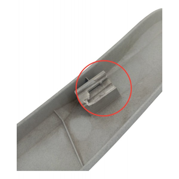 Acabamento Tampa Traseira Volkswagen Golf 2.0 2001 Detalhe