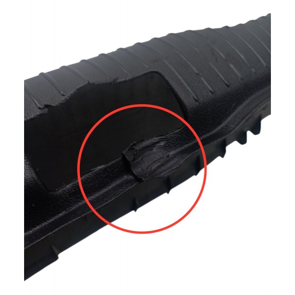 Moldura Acabamento Porta Malas Volkswagen Golf  2001 Detalhe