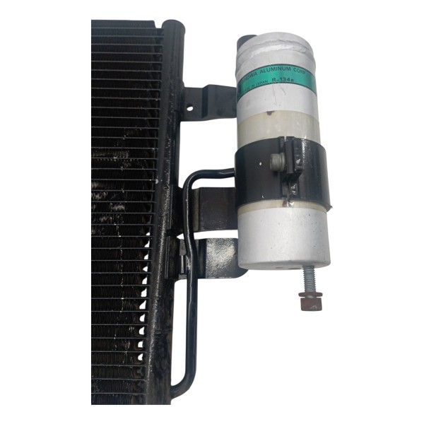 Condensador Ar Condicionado Volkswagen Golf 2.0 2001 Detalhe