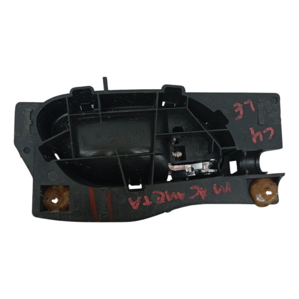 Maçaneta Interna Dianteira Esquerda Citroen C3 2014 Detalhe Dianteira