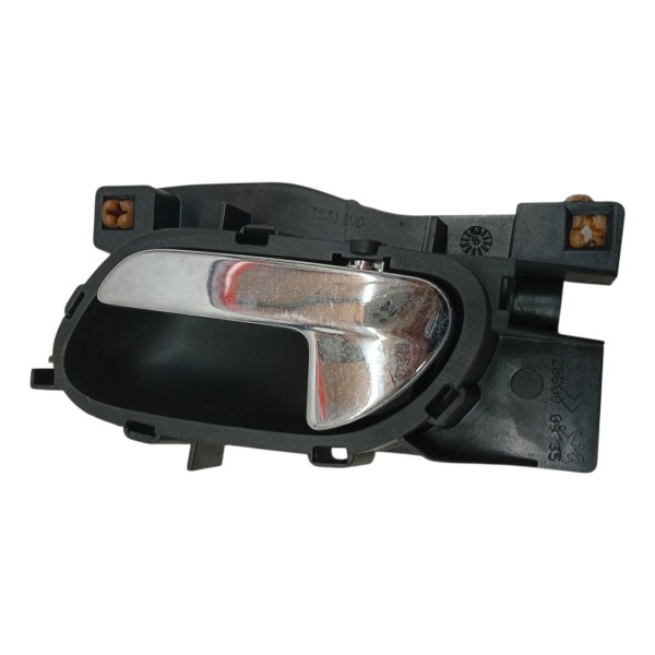 Maçaneta Interna Dianteira Esquerda Citroen C3 2014 Detalhe Dianteira