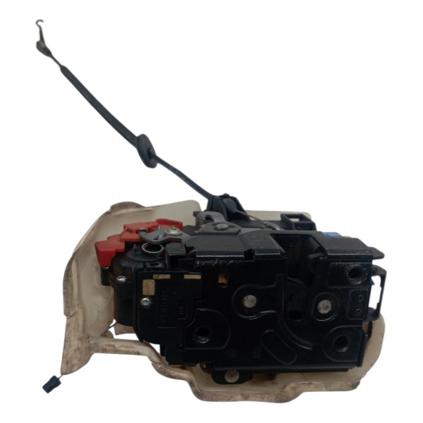 Fechadura Porta Dianteira Esquerda Volkswagen Jetta 2010 Det