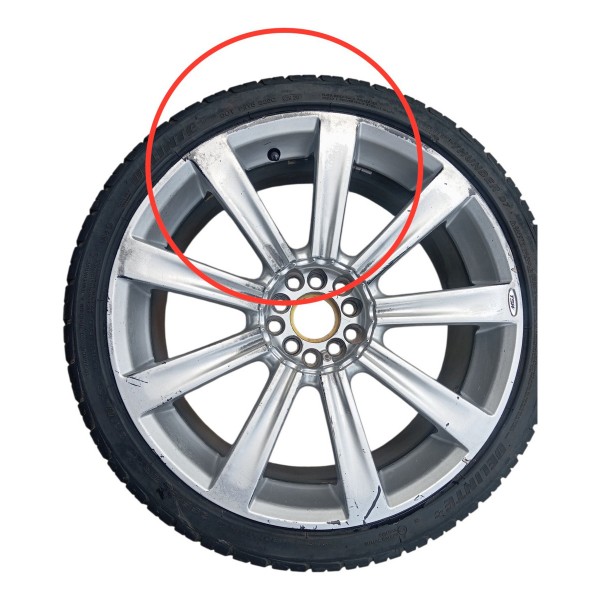 Jogo Roda Pneu 235/35r19 Delinte Thunder Golf 2001 Detalhe