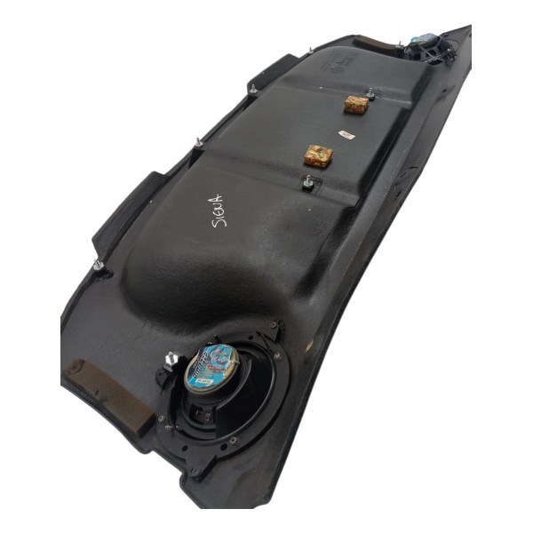 Tampão Bagagito Fiat Siena 1.0 2008 2009 2010 2011 Detalhe