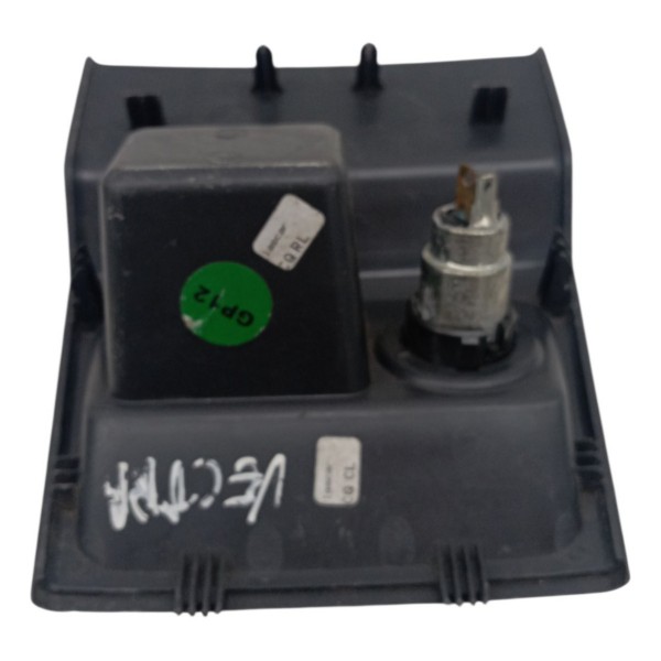 Moldura Traseira 12v Porta Treco Gm Vectra 2006 2007