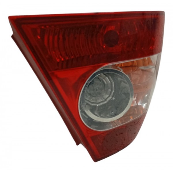 Lanterna Traseira Esquerda Fiat Siena 1.0 2008 2009 Detalhe