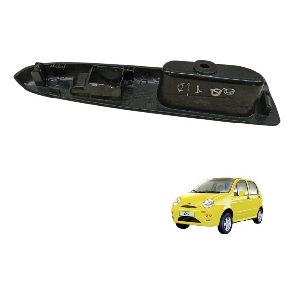 Moldura Botão Pisca Alerta Alarme Chery Qq 1.0 2014 2015