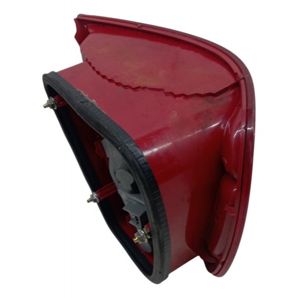 Lanterna Traseira Direita Fiat Siena 1.0 2008 2009 Detalhe Direito/passageiro