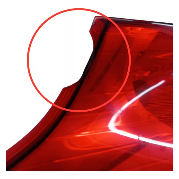 Lanterna Traseira Esquerda Ford Focus Hatch 2.0 2015 Detalhe Esquerdo/motorista