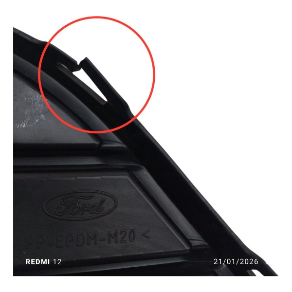 Grade Inferior Parachoque Direito Ford Focus 2015 Detalhe