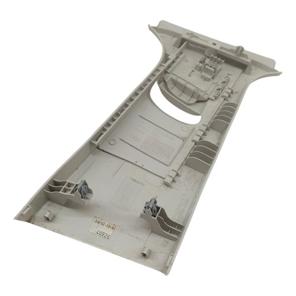 Moldura Esquerda Superior Coluna Central Ford Focus 2015