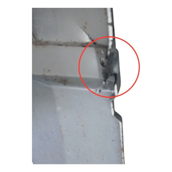 Spoiler Saia Lateral Esquerdo Gm Astra 4p 2008 2009 Detalhe