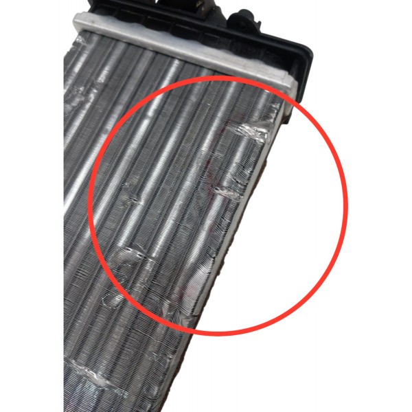 Radiador Ar Quente Citroen C4 Glx Hatch 1.6 2013  Detalhe