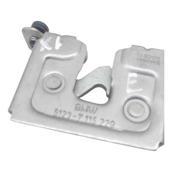 Fechadura Direita Capô Bmw X1 S Drive 2.0 Flex 2014 2015