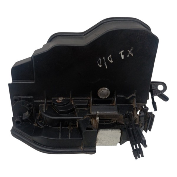 Fechadura Porta Dianteira Direita Bmw X1 S Drive 2.0 2015