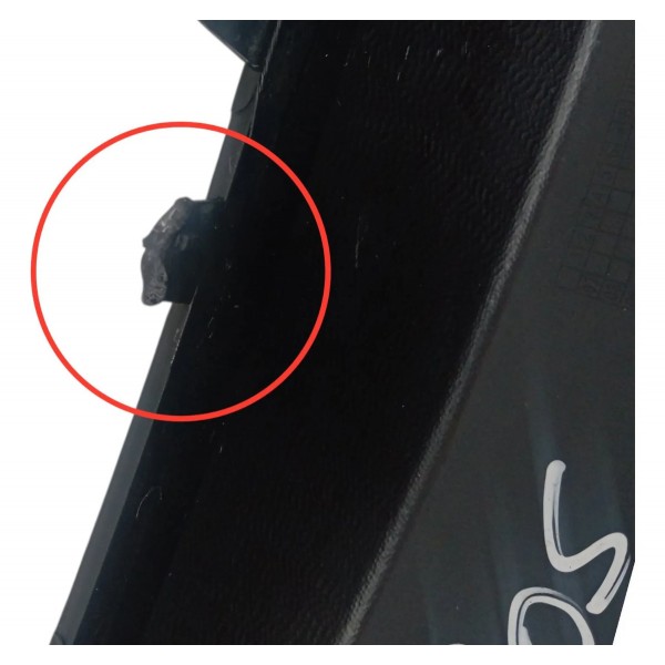 Tampa Esquerda Parachoque Dianteiro Peugeot 307 2010 Detalhe